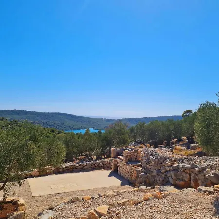 Luxury Stone House In A Nature Park * Sali