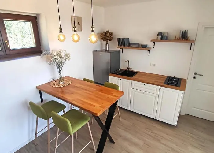 Nyaraló Luxury Stone House In A Nature Park *