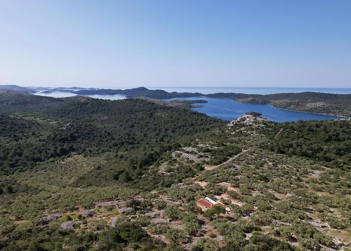Luxury Stone House In A Nature Park Nyaraló Sali